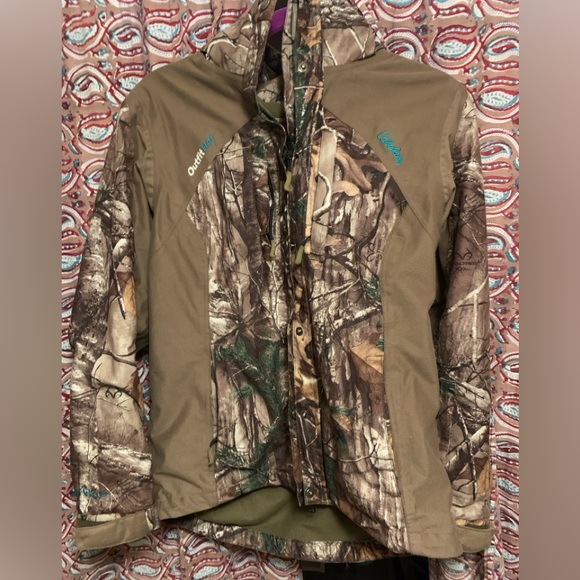 Cabelas OutfitHer Camo Hooded jacket - Picture 1 of 11